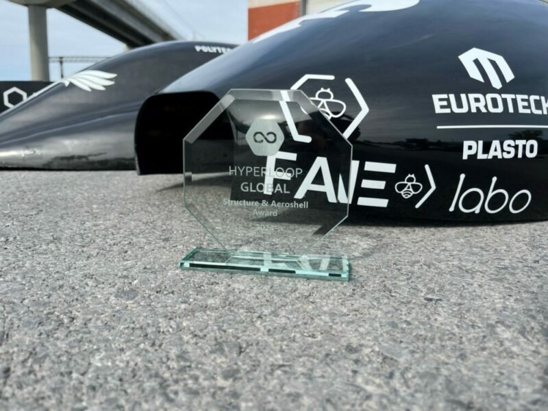 Polyloop Montreal Finds Success at the Hyperloop Global Competition ...